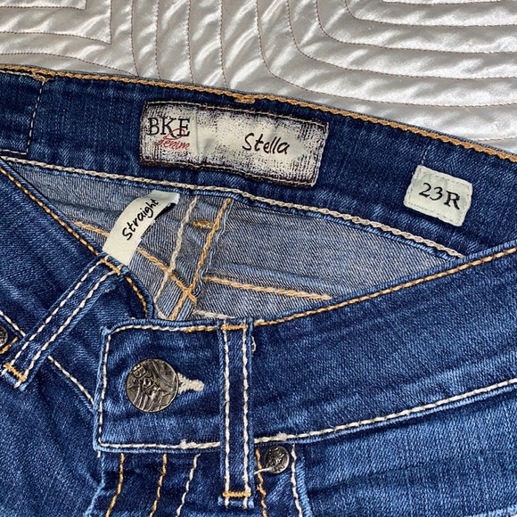 SOLD! - Picture 4 of 8